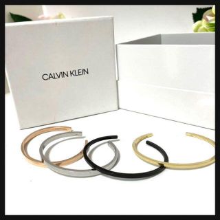 カルバンクライン(Calvin Klein)の⭐美品⭐ Calvin Klein カルバンクライン バングル 4点セット 箱付(ブレスレット/バングル)