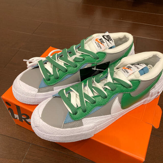 sacai(サカイ)のSACAI × NIKE BLAZER LOW  GREEN  ２４センチ メンズの靴/シューズ(スニーカー)の商品写真