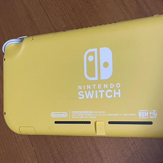 switch lite 本体　イエロー　ニンテンドー　nintendo スイッチ 4