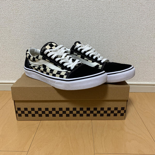 VANS(ヴァンズ)の最終値下げ　VANS OLD SKOOL チェッカーボード　US9 27cm メンズの靴/シューズ(スニーカー)の商品写真