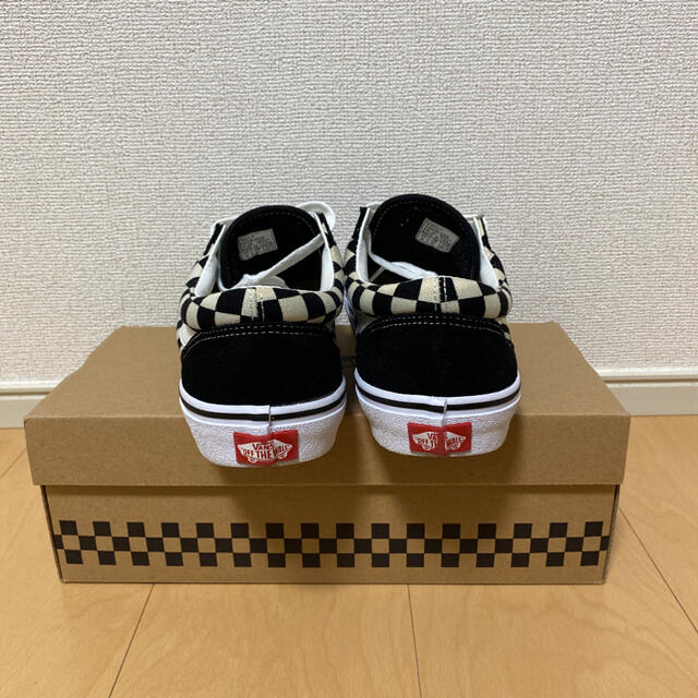 VANS(ヴァンズ)の最終値下げ　VANS OLD SKOOL チェッカーボード　US9 27cm メンズの靴/シューズ(スニーカー)の商品写真