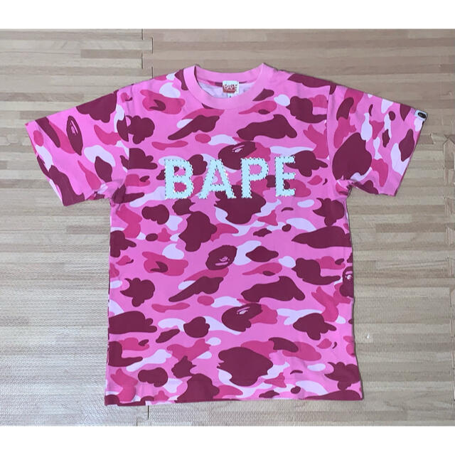 A BATHING APEラインストーンTシャツ