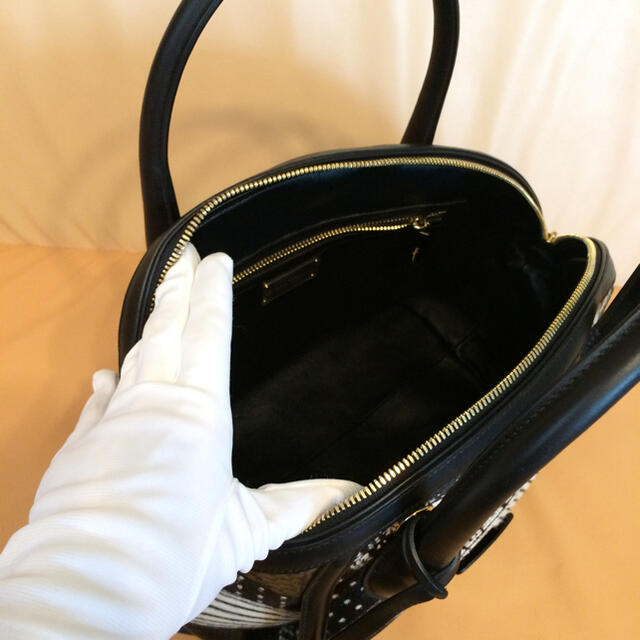 未使用品☆80%以上OFF!Salvatore Ferragamo フィアンマ