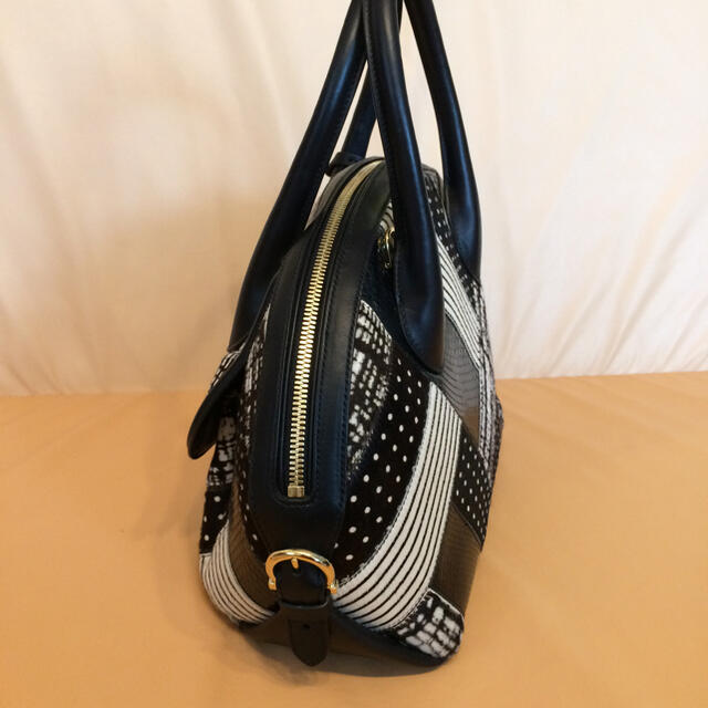 未使用品☆80%以上OFF!Salvatore Ferragamo フィアンマ