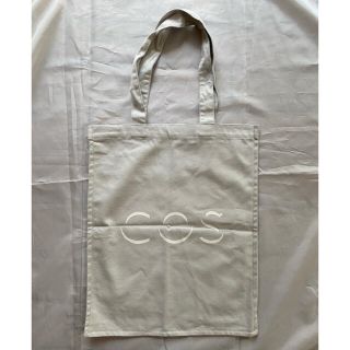 コス(COS)のCOS  みなとみらい店　ショッパー(ショップ袋)