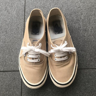 ヴァンズ(VANS)のvans オーセンティック　ベージュ　24.5(スニーカー)