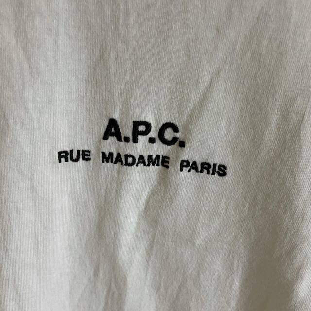 A.P.C(アーペーセー)のA.P.C アーペーセー　Tシャツ　Sサイズ　ロゴTシャツ レディースのトップス(Tシャツ(半袖/袖なし))の商品写真