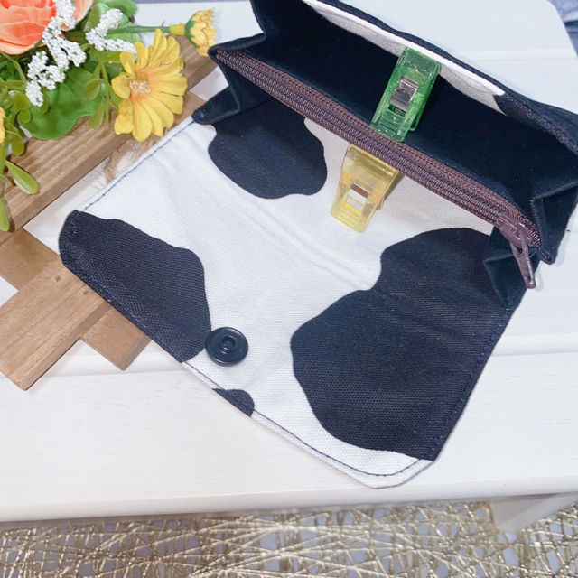 ハンドメイド 牛柄ミニウォレット ハンドメイドのファッション小物(財布)の商品写真