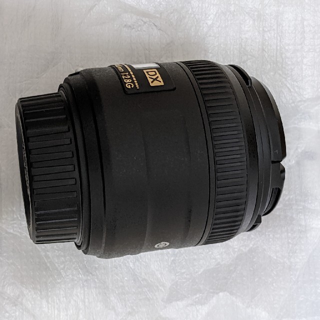 Nikon(ニコン)の美品　保証あり　AF-S DX Micro NIKKOR 40mm f/2.8G スマホ/家電/カメラのカメラ(レンズ(単焦点))の商品写真