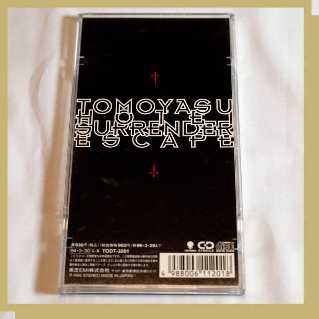 布袋寅泰　【CD】　サレンダー　8cmシングル（ケース付き） エンタメ/ホビーのCD(ポップス/ロック(邦楽))の商品写真