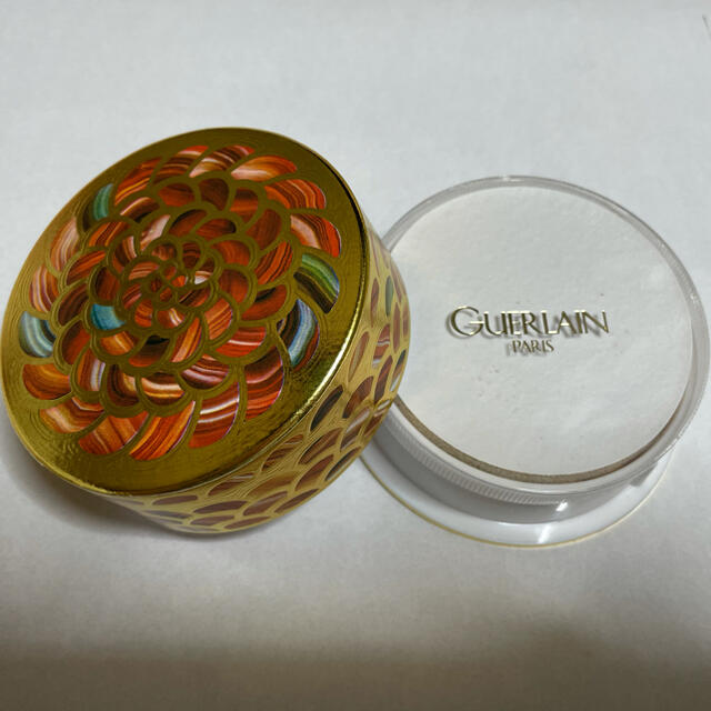 GUERLAIN(ゲラン)のGUERLAIN  ゲラン メテオリットパウダー 新品 コスメ/美容のベースメイク/化粧品(フェイスパウダー)の商品写真