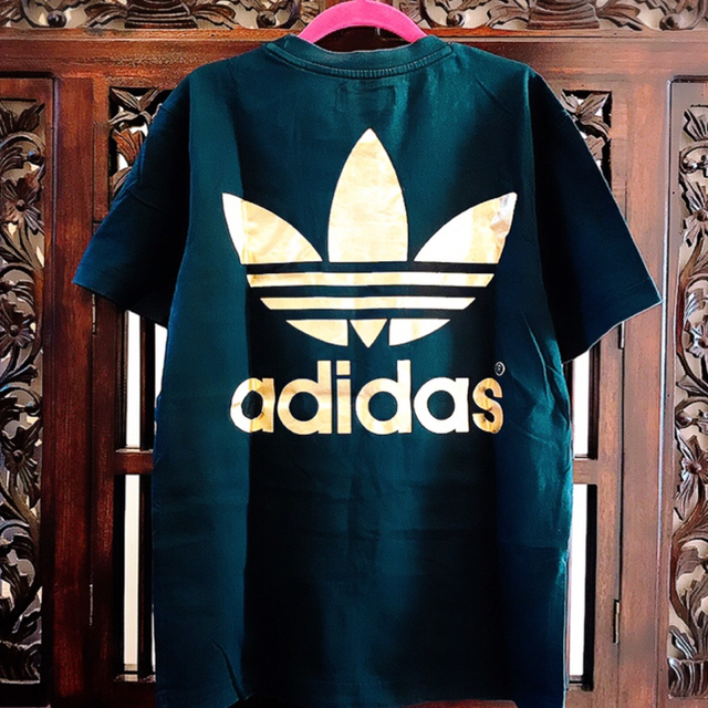 adidas(アディダス)のアディダス 堂本剛 ゴールド Tシャツ ジャージ タンクトップ 金 ブルゾン メンズのトップス(Tシャツ/カットソー(半袖/袖なし))の商品写真