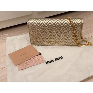 ミュウミュウ(miumiu)の🧸様専用   miumiu ミュウミュウ マテラッセ  チェーンウォレット (ショルダーバッグ)