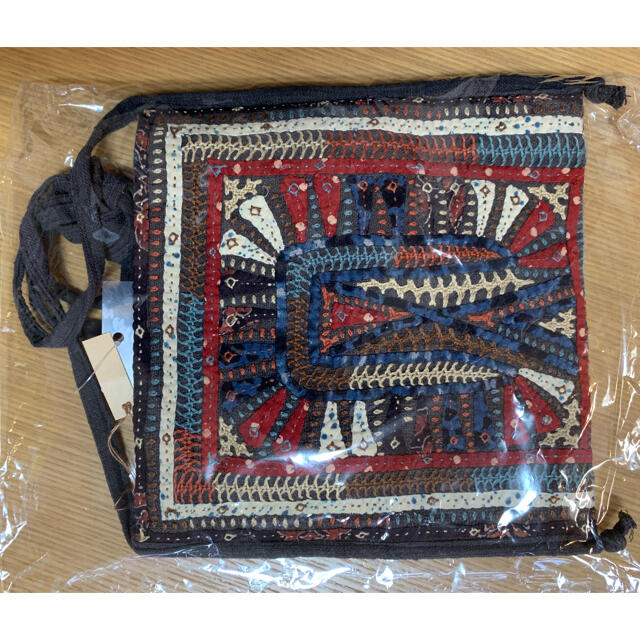 ラバーリーポシェット（刺繍）キャリコ　CALICO レディースのバッグ(ショルダーバッグ)の商品写真