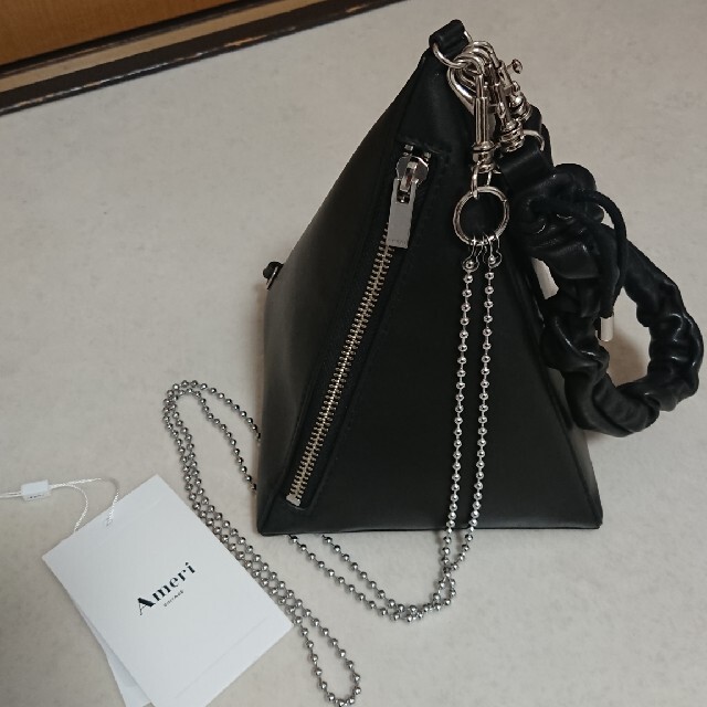 2回使用、店舗購入】Ameri アメリ PYRAMID CHAIN BAG - ハンドバッグ