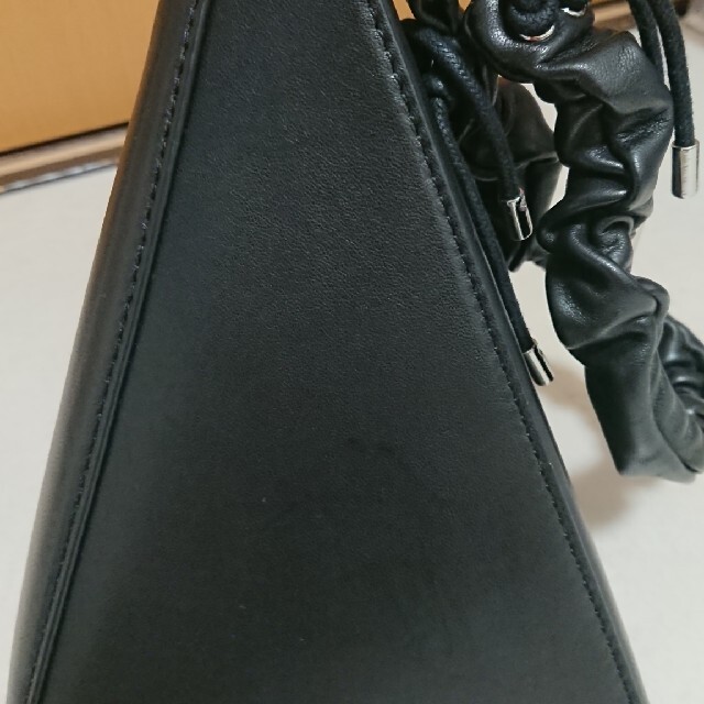 2回使用、店舗購入】Ameri アメリ PYRAMID CHAIN BAG - ハンドバッグ
