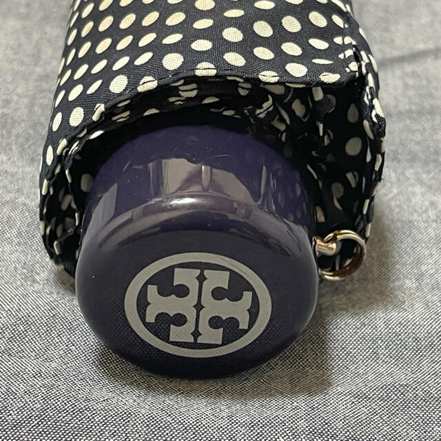 Tory Burch(トリーバーチ)の【状態良】トリバーチ Tory Burch 折り畳み傘 ネイビー レディースのファッション小物(傘)の商品写真