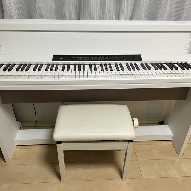 芸能人愛用 KORG - KORG LP-350WH ピアノ　椅子付き 電子ピアノ