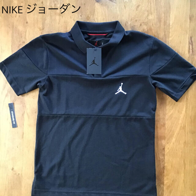 NIKE(ナイキ)の新品未使用　完売品　NIKE ジョーダン　黒ポロシャツ　 メンズのトップス(ポロシャツ)の商品写真