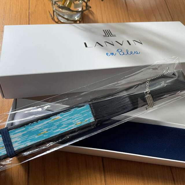 LANVIN en Bleu(ランバンオンブルー)の限定品★ランバンオンブルー新品扇子セット★花柄フラワー水色 レディースのファッション小物(その他)の商品写真