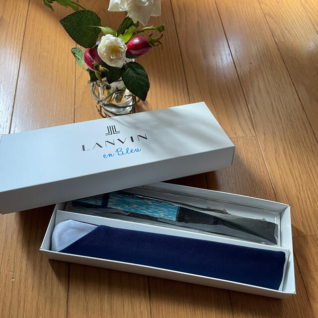 LANVIN en Bleu(ランバンオンブルー)の限定品★ランバンオンブルー新品扇子セット★花柄フラワー水色 レディースのファッション小物(その他)の商品写真