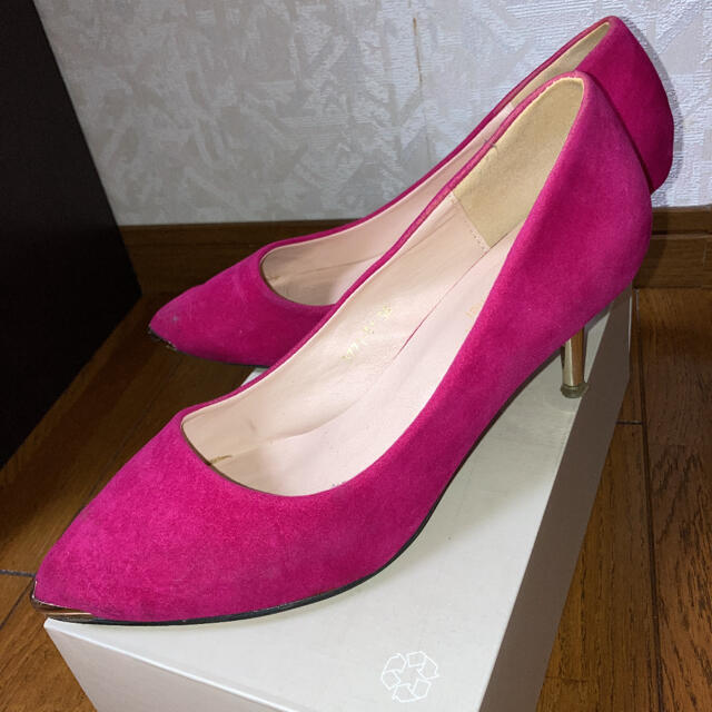ショッキングピンク スウェード パンプス M レディースの靴/シューズ(ハイヒール/パンプス)の商品写真