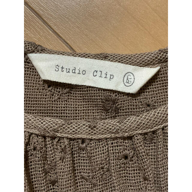 STUDIO CLIP(スタディオクリップ)のスタディオクリップ 花刺繍ノースリーブチュニック レディースのトップス(チュニック)の商品写真