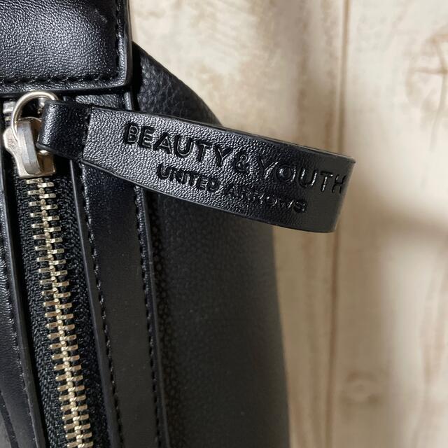 BEAUTY&YOUTH UNITED ARROWS(ビューティアンドユースユナイテッドアローズ)の本革　ワンショルダーバッグ メンズのバッグ(ショルダーバッグ)の商品写真