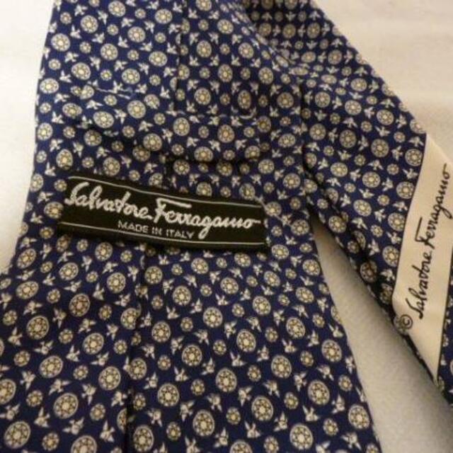 Salvatore Ferragamo(サルヴァトーレフェラガモ)のイタリア製 サルヴァトーレフェラガモ ドット総柄ネクタイ NAVY メンズのファッション小物(ネクタイ)の商品写真