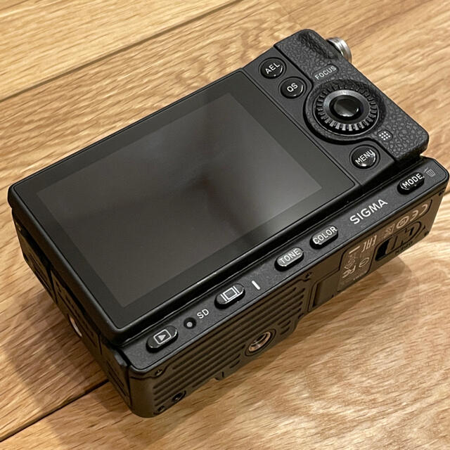 SIGMA(シグマ)の本日限定値下げ【美品】SIGMA fp / smallrigケージなどおまけ付き スマホ/家電/カメラのカメラ(ミラーレス一眼)の商品写真