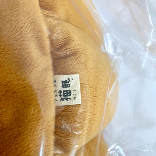 FELISSIMO(フェリシモ)のフェリシモ　猫部　タルトクッション　新品　スイーツにゃんこ その他のペット用品(猫)の商品写真