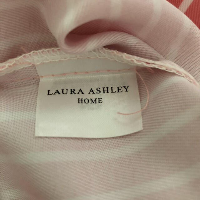 LAURA ASHLEY(ローラアシュレイ)のローラーアシュレイ  巾着　ストライプ柄 レディースのファッション小物(ポーチ)の商品写真