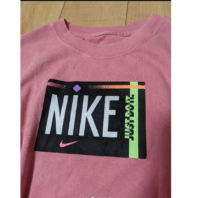 NIKE(ナイキ)のnike(ナイキ) レディースのトップス(Tシャツ(半袖/袖なし))の商品写真