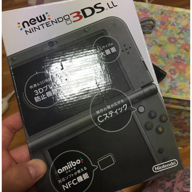 ゆきさん専用✨✨Newニンテンドー3DS LL本体＋ACアダプター エンタメ/ホビーのゲームソフト/ゲーム機本体(携帯用ゲーム機本体)の商品写真