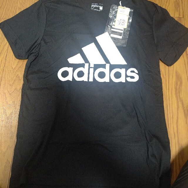 adidas(アディダス)のadidas★Tシャツ メンズのトップス(Tシャツ/カットソー(半袖/袖なし))の商品写真