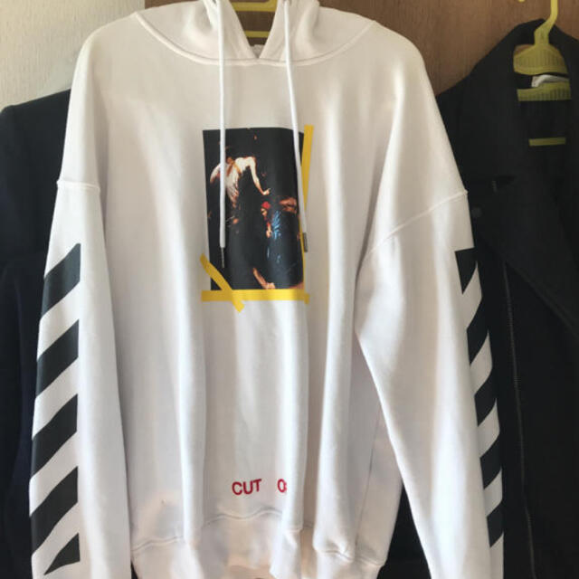 off-white パーカー