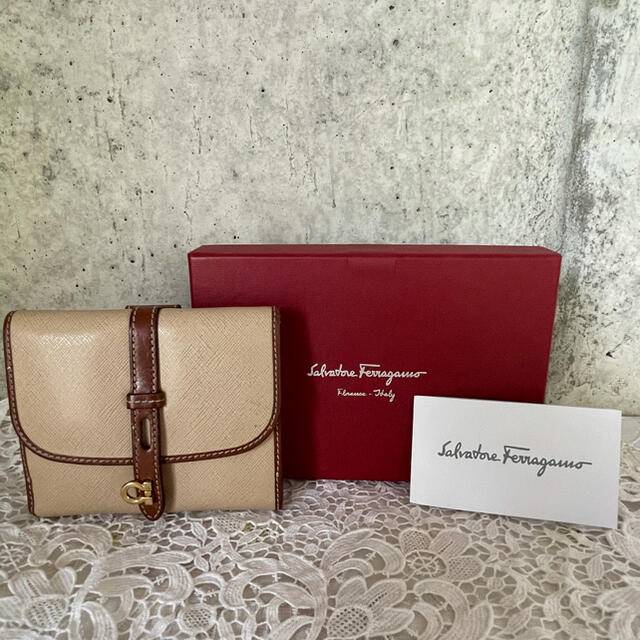 Salvatore Ferragamo(サルヴァトーレフェラガモ)の正規品　サルヴァトーレ　フェラガモ　財布 レディースのファッション小物(財布)の商品写真