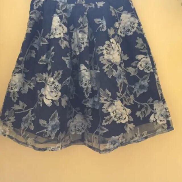 INGNI(イング)のINGNI 花柄スカート レディースのスカート(ひざ丈スカート)の商品写真