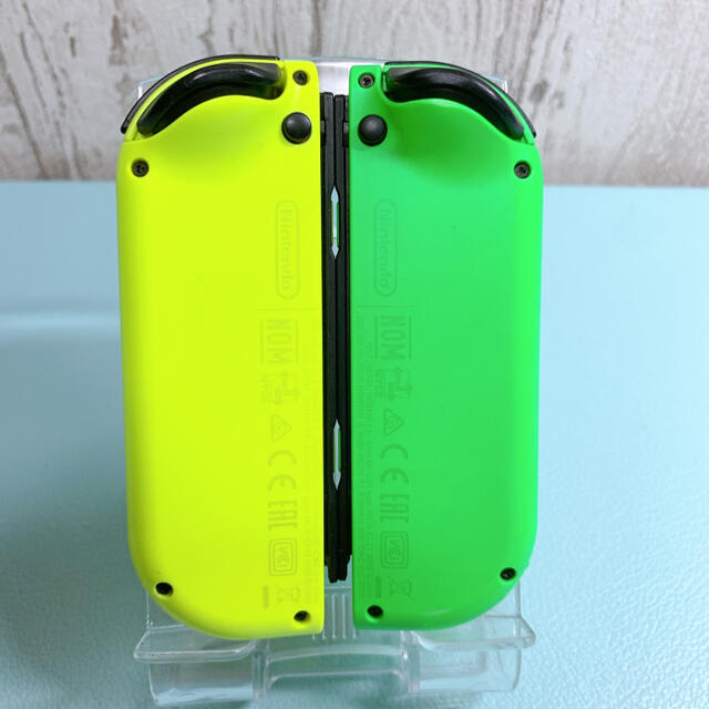 Nintendo Switch(ニンテンドースイッチ)の美品 人気カラー グリーン イエロー Switch 左右セット ジョイコン エンタメ/ホビーのゲームソフト/ゲーム機本体(その他)の商品写真