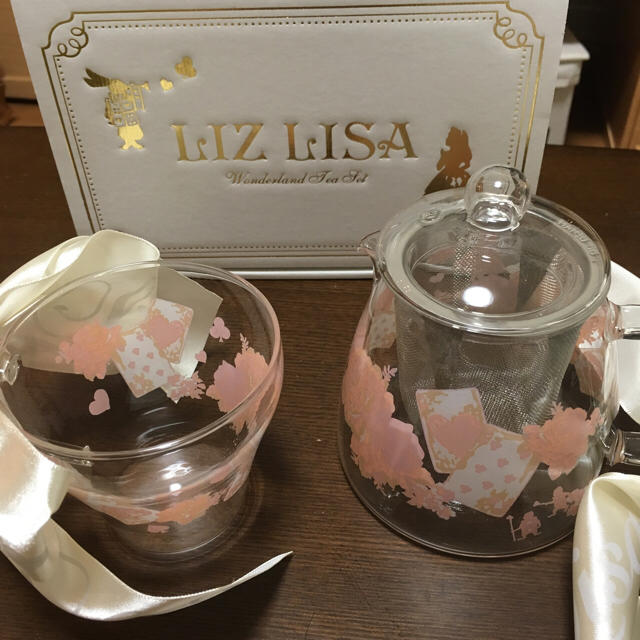 LIZ LISA(リズリサ)のLIZ LISA♡ワンダーランドティーセット インテリア/住まい/日用品のキッチン/食器(グラス/カップ)の商品写真