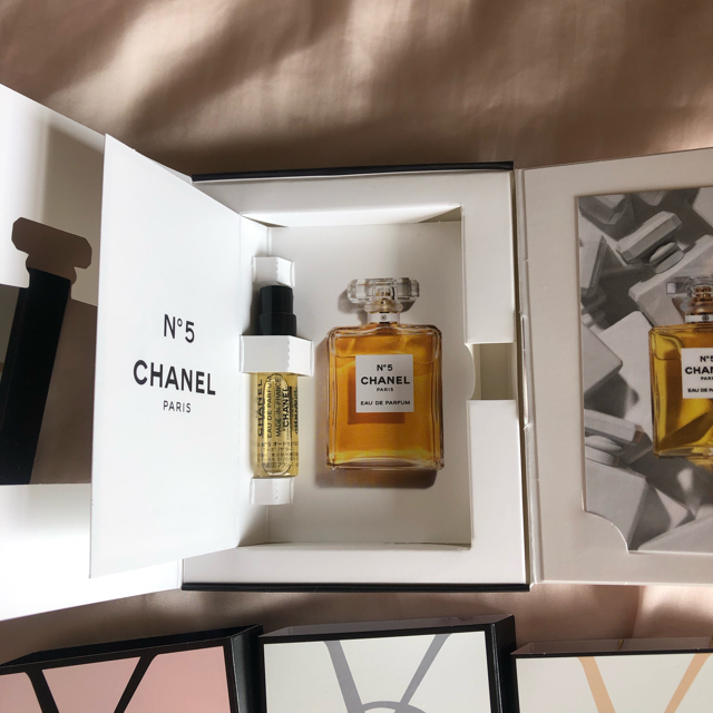 Yves Saint Laurent Beaute(イヴサンローランボーテ)のYves saint laurent 香水 1.2ml セット コスメ/美容の香水(香水(女性用))の商品写真