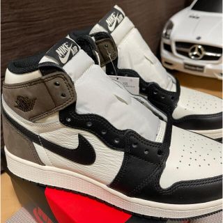 ナイキ(NIKE)のナイキ NIKE エアジョーダン1  ダークモカ(スニーカー)