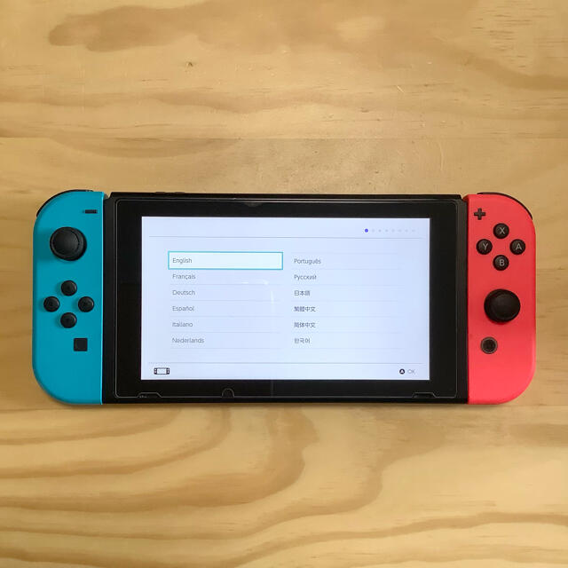 Nintendo  Switch本体 + Joy-Con