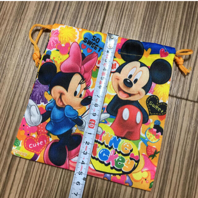 Disney(ディズニー)のディズニー 、スヌーピー　巾着袋　6枚セット キッズ/ベビー/マタニティのこども用バッグ(ランチボックス巾着)の商品写真