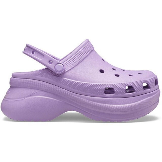 crocs(クロックス)のクロックス crocs 厚底 サンダル 21cm 紫 パープル 厚底サンダル 新 レディースの靴/シューズ(サンダル)の商品写真