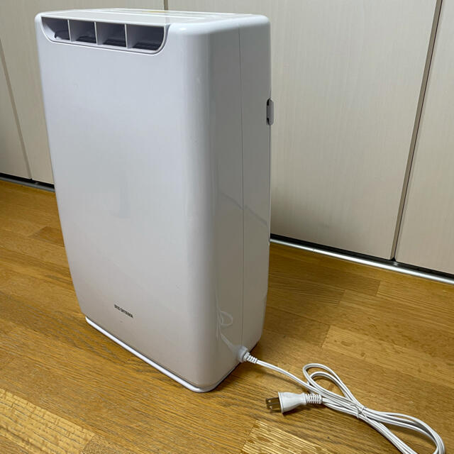 除湿機*アイリスオーヤマ*美品 - 加湿器/除湿機