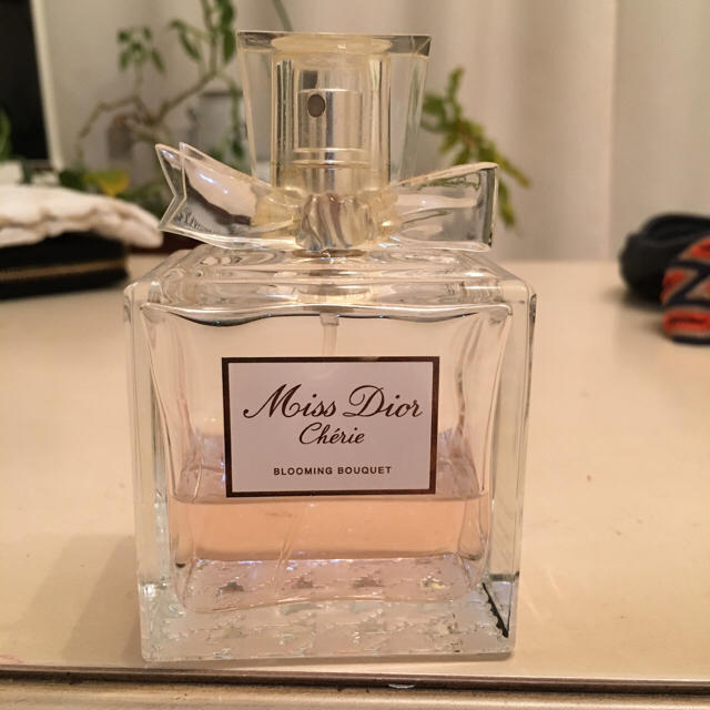 Christian Dior(クリスチャンディオール)のクリスチャンディオール ブルーミングブーケ 香水 コスメ/美容の香水(香水(女性用))の商品写真