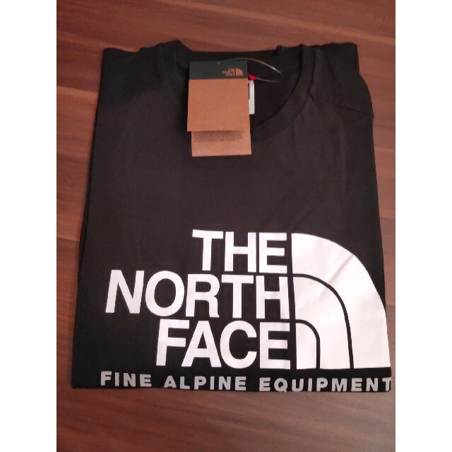 THE NORTH FACE(ザノースフェイス)のノースフェイス 海外限定 Tシャツ 新品未使用 メンズのトップス(Tシャツ/カットソー(半袖/袖なし))の商品写真