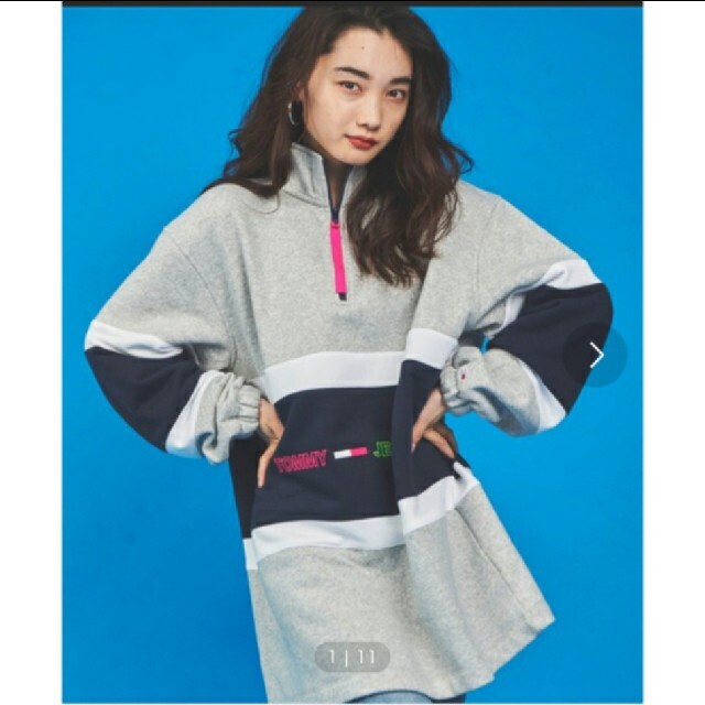 TOMMY HILFIGER(トミーヒルフィガー)のTOMMY JEANS 裏起毛 トレーナーワンピース レディースのトップス(トレーナー/スウェット)の商品写真