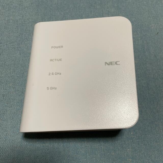 NEC(エヌイーシー)のwifiルーター NEC WF 1200CR スマホ/家電/カメラのPC/タブレット(PC周辺機器)の商品写真